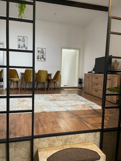 Apartament La Casa تيميشورا المظهر الخارجي الصورة